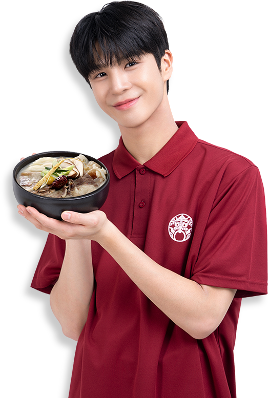 혁신적인 원팩 시스템 프로세스를 소개하는 모델 정동원. 복잡한 주방 조리를 간소화하여 인건비를 낮추고 운영 효율을 극대화하는 스마트 가맹점 경영 가이드.